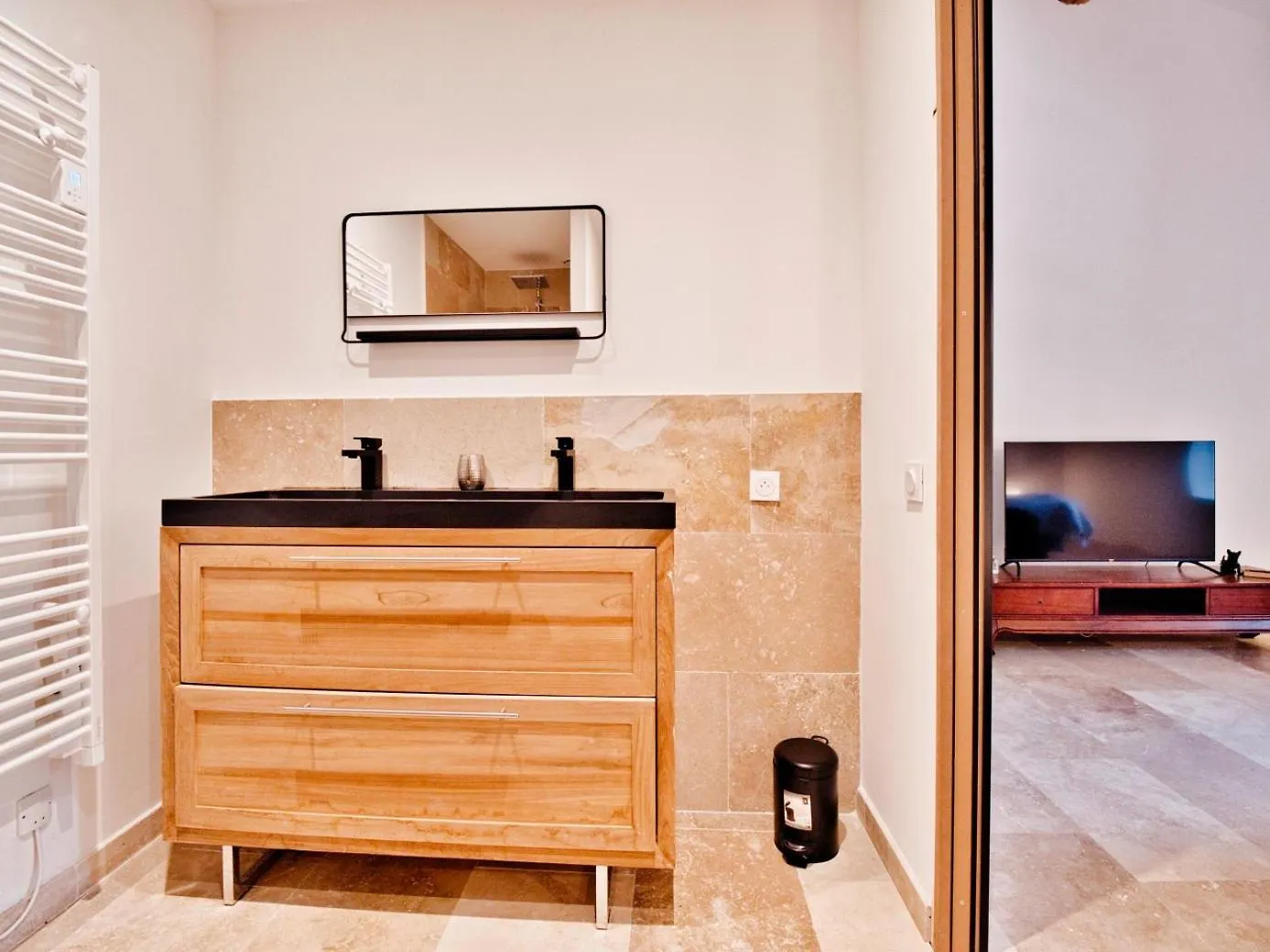 Homestay La Bambouseraie De Sulauze Miramas France