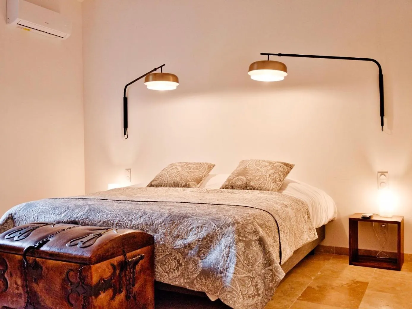 Homestay La Bambouseraie De Sulauze Miramas France