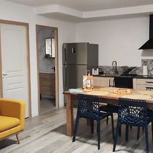  Hébergement de vacances Maison_du_sud_13140